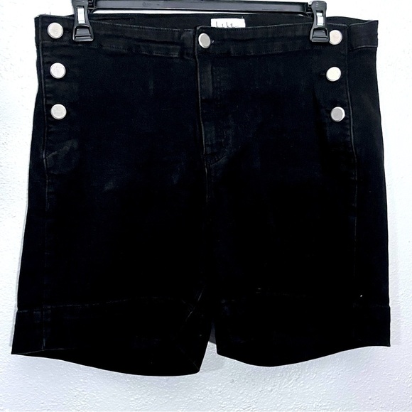 Nicole Miller Women’s Sz 14 SoHo High Rise Black Jean Shorts Stretchy - Picture 1 of 7